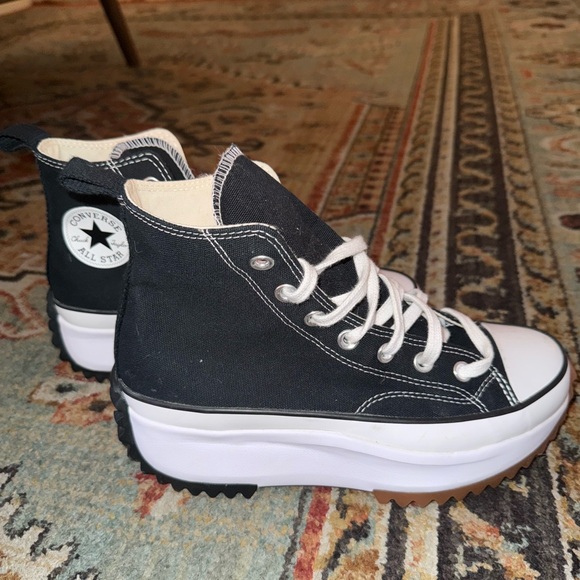 Converse Shoes - High top platform converse. Never Worn! Size 7.5 women’s. Originally 110$